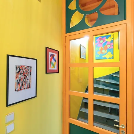 بيت للعطل Labyrinthos Arts